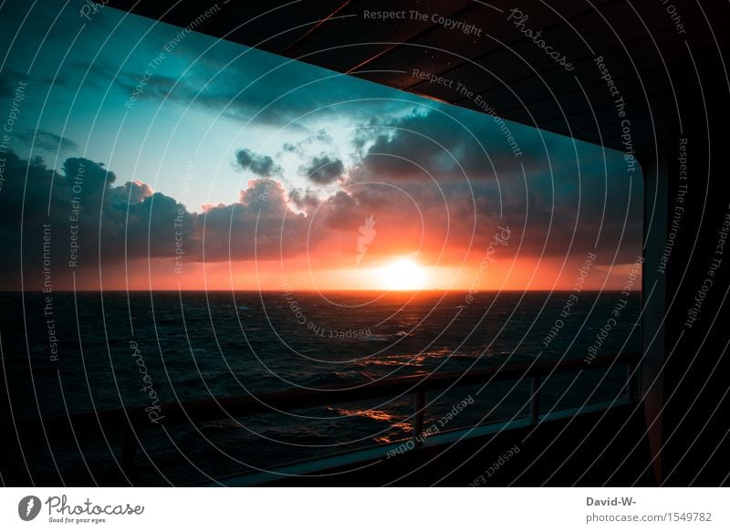 Sonnenuntergang an Bord harmonisch Wohlgefühl ruhig Ferien & Urlaub & Reisen Tourismus Ausflug Abenteuer Ferne Freiheit Kreuzfahrt Sommerurlaub Meer Wellen