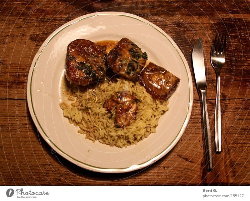 umgetauft Reis Holztisch Saucen Gabel Ernährung kochen & garen Teller Fenchel Gratin Leibgericht Speise Gastronomie Zufriedenheit Messer leibspeise gebraten