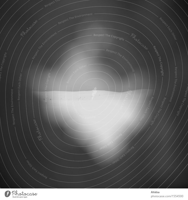 Durchblick Landschaft schlechtes Wetter Unwetter Sturm Eis Frost Schnee gruselig kalt grau Stimmung Traurigkeit Sorge Trauer Tod Müdigkeit Schmerz Sehnsucht