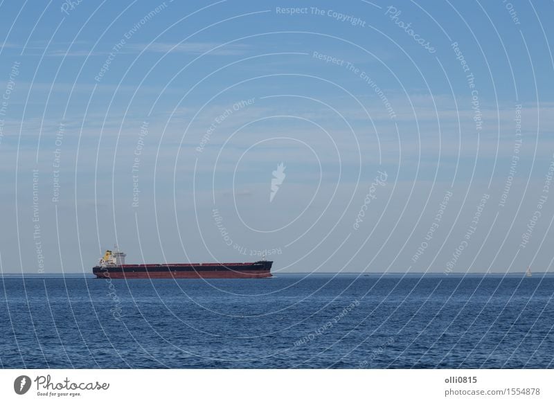 Containerschiff Segeln Meer Wirtschaft Industrie Güterverkehr & Logistik Business Horizont Dänemark Verkehr Wasserfahrzeug Kopenhagen Masse Ladung