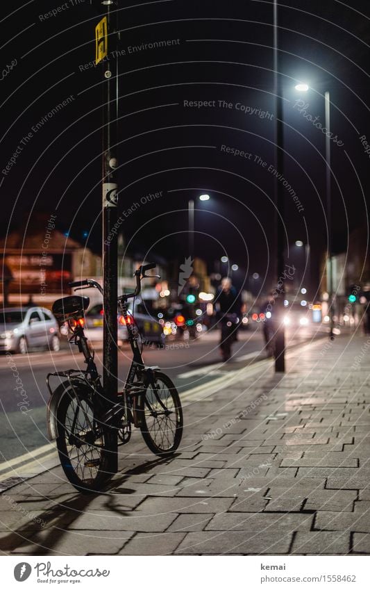 Oxford nights Ausflug Stadt Stadtzentrum Fußgängerzone bevölkert Verkehr Verkehrsmittel Verkehrswege Autofahren Fahrradfahren Straße Bürgersteig