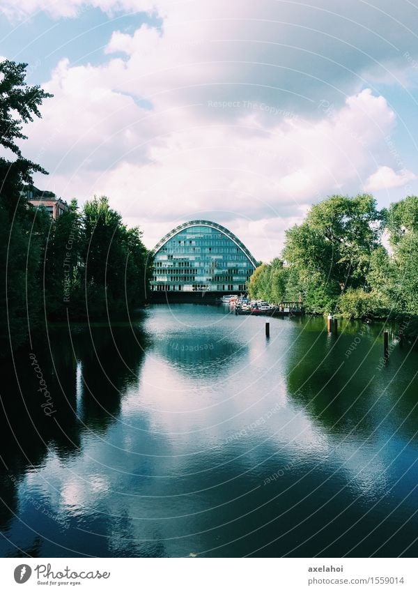 Runde Sache in Hamburg Ausstellung Museum Umwelt Natur Park Deutschland Stadt Hauptstadt Stadtzentrum Stadtrand Menschenleer Bankgebäude Bauwerk Gebäude