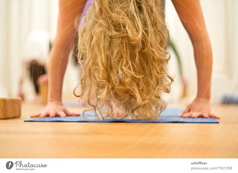 Rapunzel-Übung Gesundheit Wellness Leben harmonisch Zufriedenheit Erholung Meditation Freizeit & Hobby Sport Yoga Mensch feminin Junge Frau Jugendliche