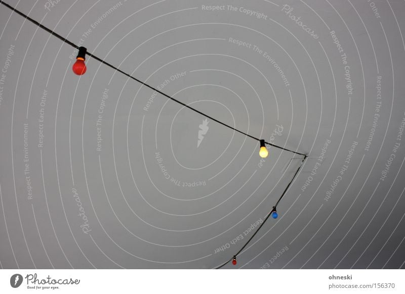 Partybeleuchtung Glühbirne Licht mehrfarbig grün rot blau Decke Kabel Elektrizität Club Elektrisches Gerät Technik & Technologie