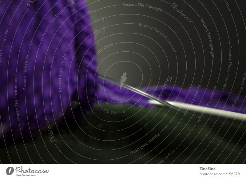 knitting Farbfoto Innenaufnahme Nahaufnahme Menschenleer Schwache Tiefenschärfe Freude Erholung ruhig Freizeit & Hobby Handarbeit stricken Wohnzimmer Bekleidung