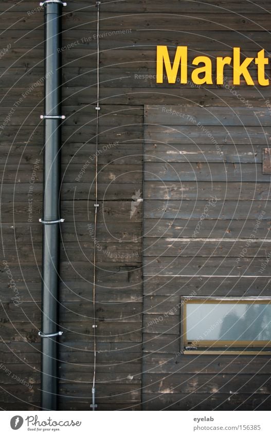 Markt Haus Gebäude Regenrinne Holzhütte Fenster braun gelb Typographie Detailaufnahme Buchstaben Schriftzeichen Hinweisschild Holzbrett Wohnung blitzableiter