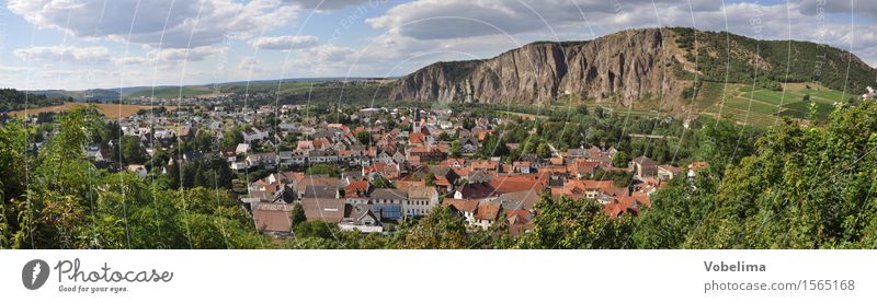 Ebernburg mit Rotenfels Landschaft Wolken Horizont Sommer Felsen Dorf Kleinstadt Haus blau braun grau orange rot bad kreuznach bad münster bad münster am stein