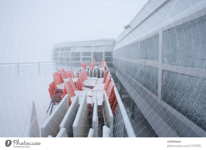 Bittere Winterkälte kalt Nebel ungemütlich Minusgrade Schnee Terrasse bitterkalt grau minus unternull Bettmerhorn