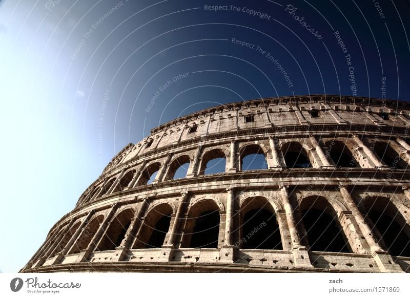 Spielhalle Ferien & Urlaub & Reisen Tourismus Sightseeing Städtereise Wolkenloser Himmel Schönes Wetter Rom Italien Stadt Hauptstadt Stadtzentrum Altstadt Ruine