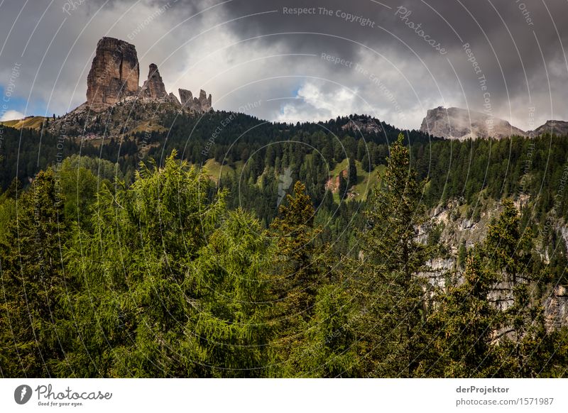 Abstieg aus den Dolomiten Ferien & Urlaub & Reisen Tourismus Ausflug Abenteuer Ferne Freiheit Berge u. Gebirge wandern Umwelt Natur Landschaft Pflanze Sommer