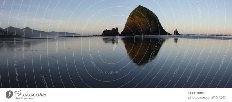 Wide Wet Beach Strand Meer See Wasser Pazifik Reflexion & Spiegelung Felsen Küste USA pacific reflection haystack coast Reflexion u. Spiegelung