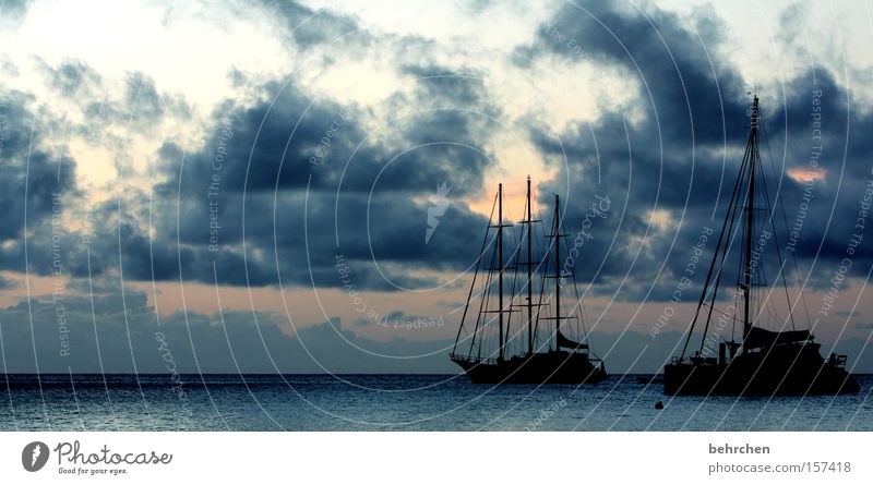 sich treiben lassen Seychellen Trauminsel Meer Wolken Sonnenuntergang Himmel Wasserfahrzeug Segeln träumen genießen Fernweh Freiheit Flitterwochen Strand Küste