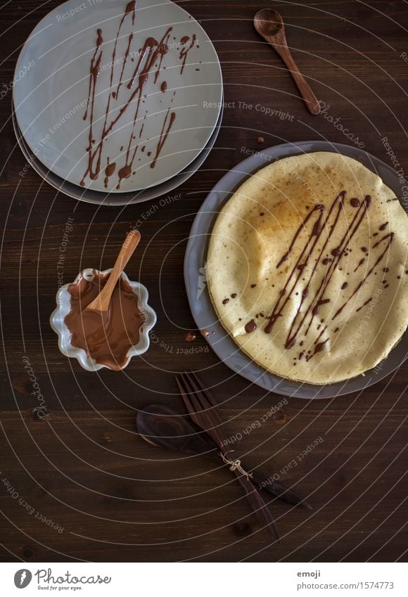 chocolate Dessert Süßwaren Schokolade Crêpe Ernährung Geschirr lecker süß Farbfoto Gedeckte Farben Innenaufnahme Menschenleer Tag Low Key