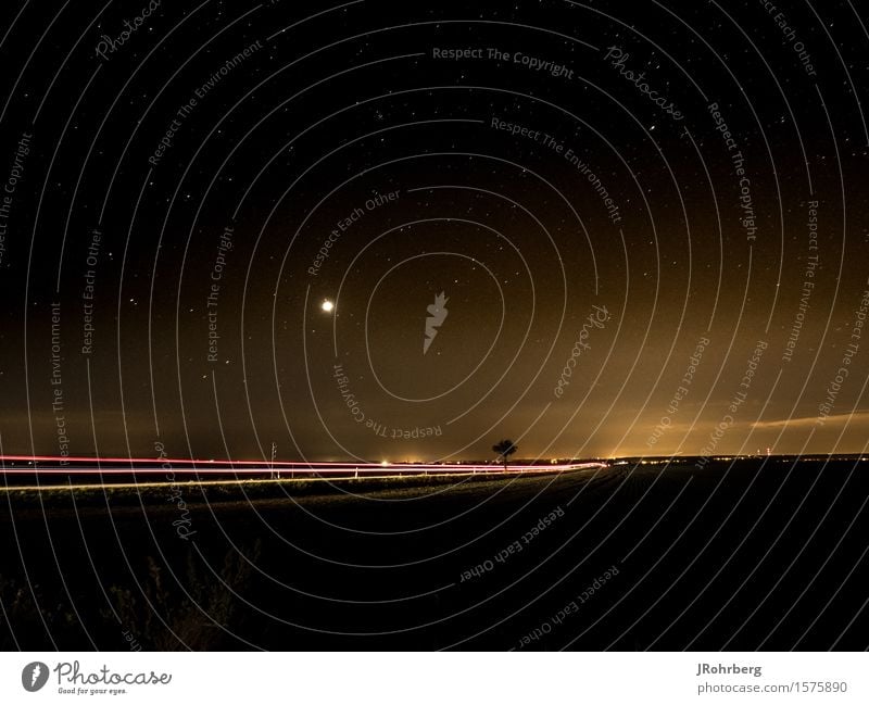 Lichtspur in der Nacht, mit Sternenhimmel (2) Halle (Saale) Dorf Stadt Stadtrand Verkehr Personenverkehr Straßenverkehr Autofahren Arbeit & Erwerbstätigkeit