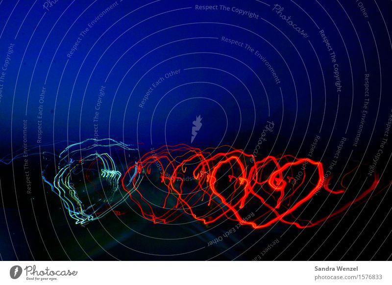 Herzen <3 Zeichen Stimmung Sympathie Liebe Verliebtheit Romantik Liebeskummer Licht Liebespaar Farbfoto Außenaufnahme Textfreiraum oben Nacht Kunstlicht