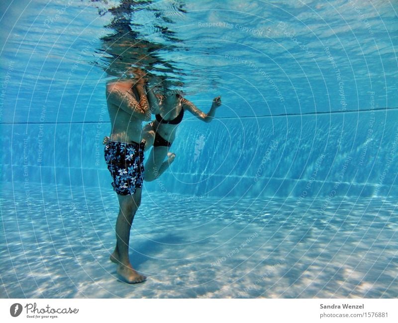 Endlich Urlaub! Freizeit & Hobby Ferien & Urlaub & Reisen Ausflug Sommer Sommerurlaub Wellen Schwimmen & Baden tauchen Sportstätten Schwimmbad Mensch maskulin