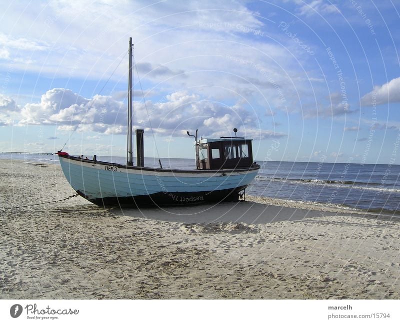 an der Ostsee v.3 Meer Strand Fischerboot Fischereiwirtschaft Wasserfahrzeug Europa Sand