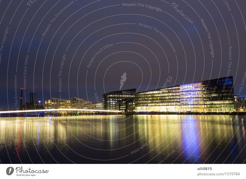 Havneholmen Bezirk in Kopenhagen bei Nacht Design Fahrradfahren Dänemark Stadt Brücke Architektur Fußgänger Metall modern bryggebroen Nachtaufnahme