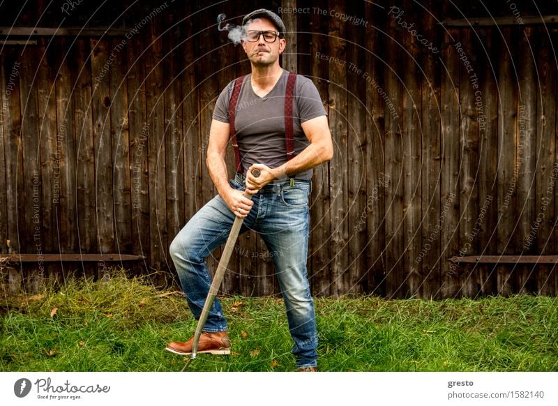 Men at Work Rauchen Häusliches Leben Garten Hausbau Arbeit & Erwerbstätigkeit Beruf Handwerker Gartenarbeit Landwirtschaft Forstwirtschaft Werkzeug Schaufel