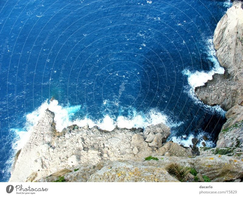 Feslenschlucht Schlucht Meer Ferne Wellen blau Felsen