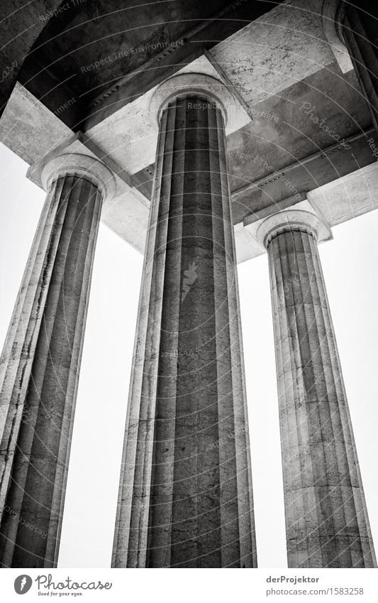 Tragende Säulen Ferien & Urlaub & Reisen Tourismus Ausflug Abenteuer Ferne Freiheit wandern Kleinstadt Kirche Bauwerk Gebäude Architektur Sehenswürdigkeit