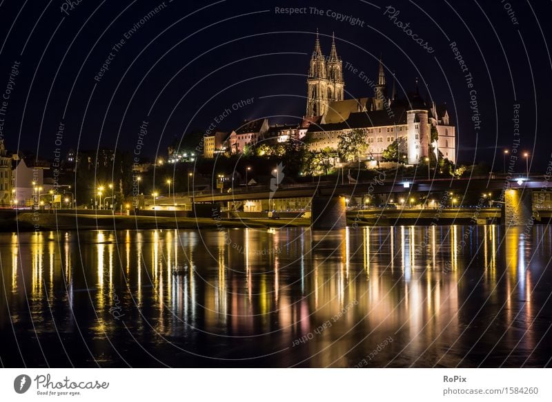 Albrechtsburg in Meissen Tourismus Sightseeing Städtereise Architektur Kultur Umwelt Landschaft Wasser Nachthimmel Flussufer Sachsen Elbe Stadt Stadtzentrum