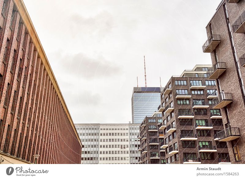 Neue Eigentumswohnungen in Berlin Mitte Berlin-Mitte Alexanderplatz Hauptstadt Stadtzentrum Haus Hochhaus Gebäude eigentumswohnungen Fassade Balkon Stimmung