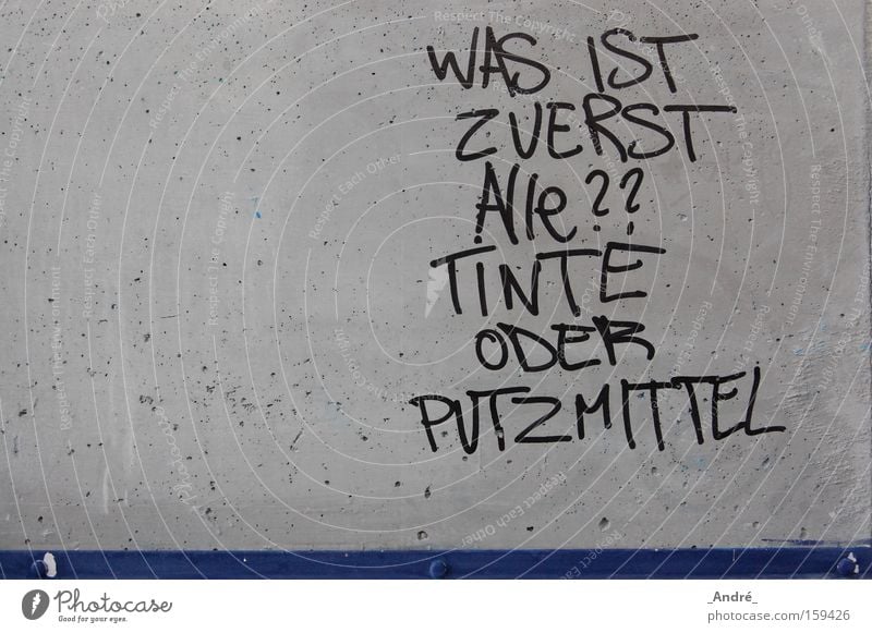 quizfrage Schmiererei lustig ungeheuerlich Fragen grau blau Tinte Reinigungsmittel Beton Graffiti Wandmalereien