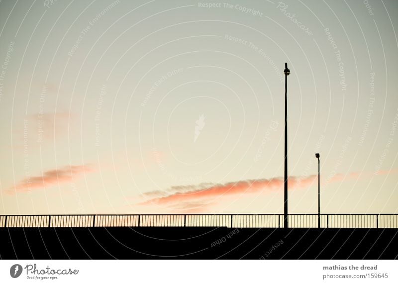 GERADE GERÜCKT Himmel Dämmerung Sonnenuntergang schön ästhetisch Idylle Natur Romantik Romanik Straße Laterne Zaun Silhouette schwarz Tod bewegungslos Wolken