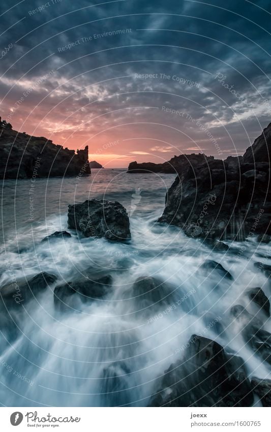 Mit Neptun schweigen Ferien & Urlaub & Reisen Sommerurlaub Meer Wellen Natur Urelemente Himmel Horizont Sonnenaufgang Sonnenuntergang Schönes Wetter Felsen