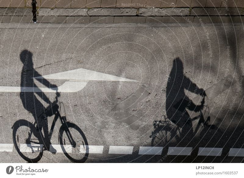 Aachener-Schatten. I Freizeit & Hobby Ausflug Fahrrad Mensch Familie & Verwandtschaft Paar Körper 2 Verkehr Verkehrsmittel Verkehrswege Straßenverkehr