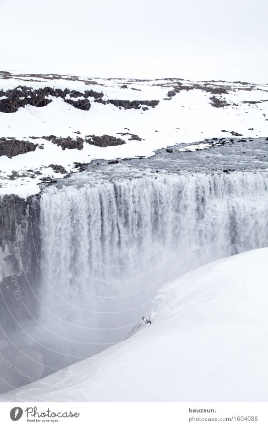 dettifoss. Ferien & Urlaub & Reisen Tourismus Ausflug Abenteuer Ferne Freiheit Sightseeing Expedition Winter Schnee Winterurlaub Umwelt Natur Landschaft