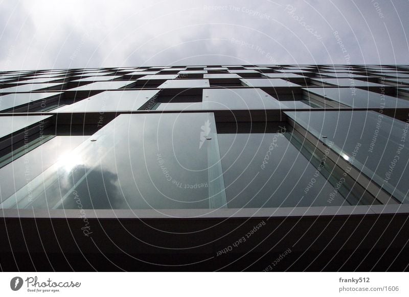 Fassade Haus Architektur Glas. Düsseldorf Himmel