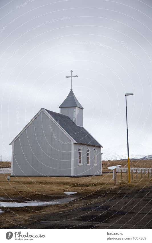 und kirche. Ferien & Urlaub & Reisen Tourismus Ausflug Abenteuer Ferne Winter Schnee Winterurlaub Erde Wolken Gras Wiese Island Kirche Mauer Wand Fassade Dach