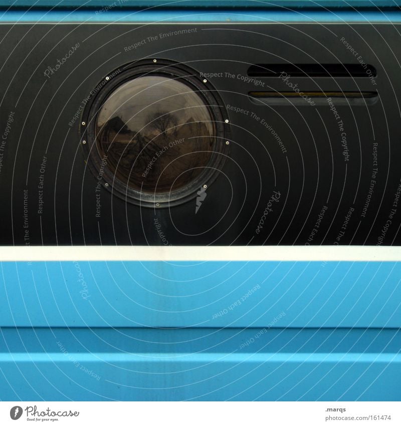 Bullauge Farbfoto Außenaufnahme abstrakt Textfreiraum rechts Textfreiraum unten Reflexion & Spiegelung Fenster Verkehr Verkehrsmittel Bus Metall Linie Streifen