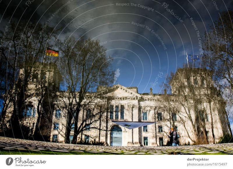 Im Spiegel der Geschichte Ferien & Urlaub & Reisen Tourismus Ausflug Sightseeing Städtereise Hauptstadt Haus Bauwerk Gebäude Architektur Sehenswürdigkeit