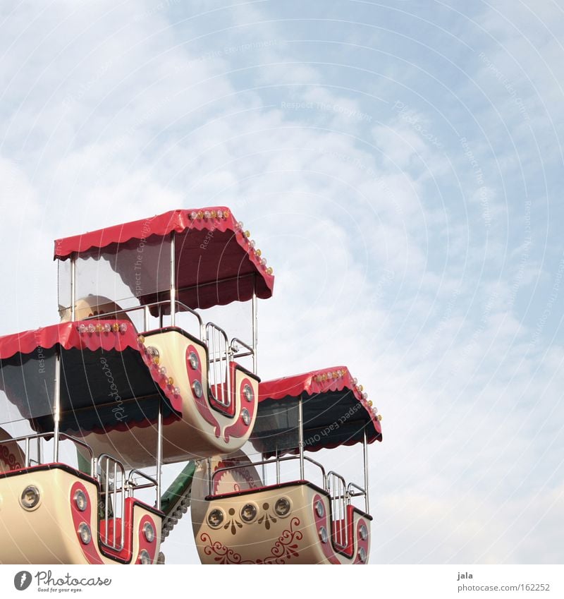 Kleine Wolkenreise Himmel Jahrmarkt Karussell Riesenrad Freude Freizeit & Hobby mehrfarbig hoch drehen Kinderriesenrad Freizeitangebot Kindheit