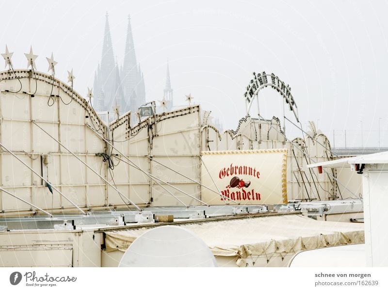 mandeln aus überzeugung Köln Dom Kirche Jahrmarkt Schausteller Wohnwagen Rhein Gotteshäuser Hinweisschild Wahrzeichen Denkmal Baustelle