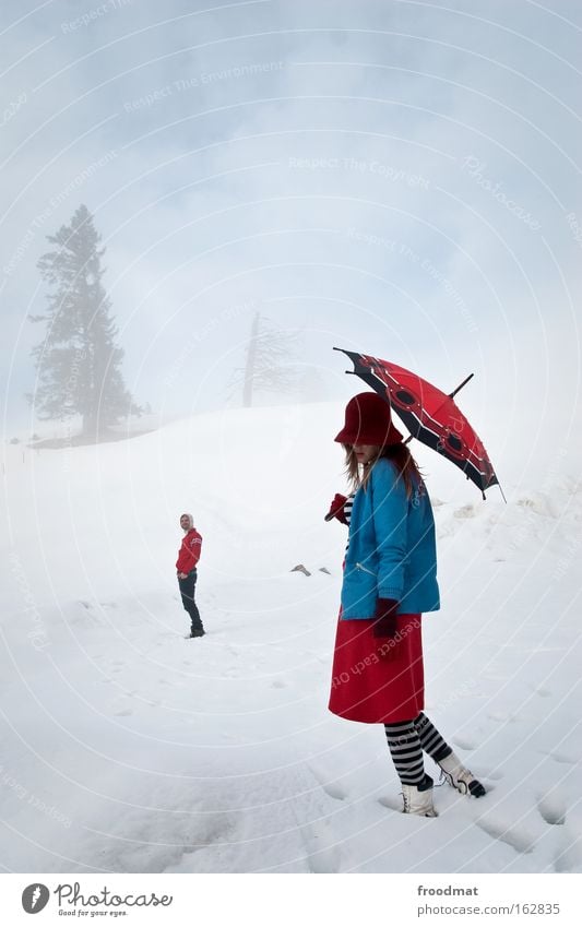 homosapiens im nebel Zufriedenheit Ferien & Urlaub & Reisen Tourismus Ausflug Winter Schnee Berge u. Gebirge Mensch Frau Erwachsene Mann Paar Himmel Sturm Nebel