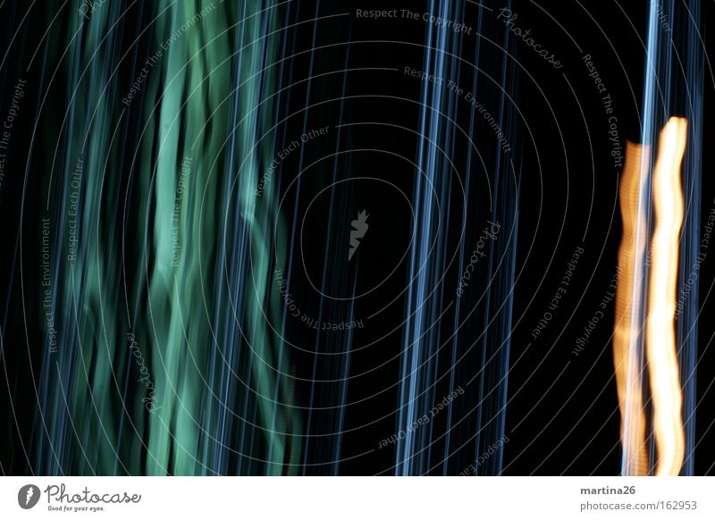 gestreift Farbfoto Experiment abstrakt Muster Nacht Licht Langzeitbelichtung Linie Streifen grün schwarz Hintergrundbild Dynamik Spannung Störung Neigung