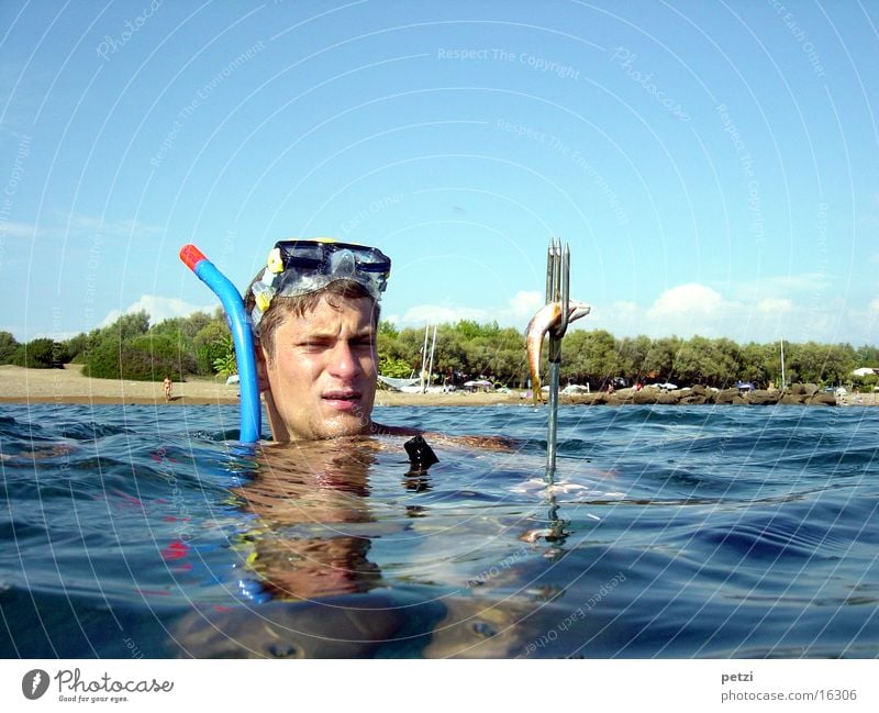 Ich hab ihn... Griechenland Strand Meer Schnorcheln Wurfspieß Dreizack Taucherbrille Reflexion & Spiegelung Sport Fisch gefangen