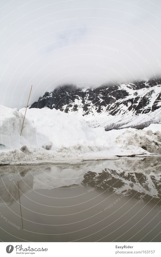 Reflexe Schnee Wasser Reflexion & Spiegelung Wolken Himmel Pfütze Berge u. Gebirge