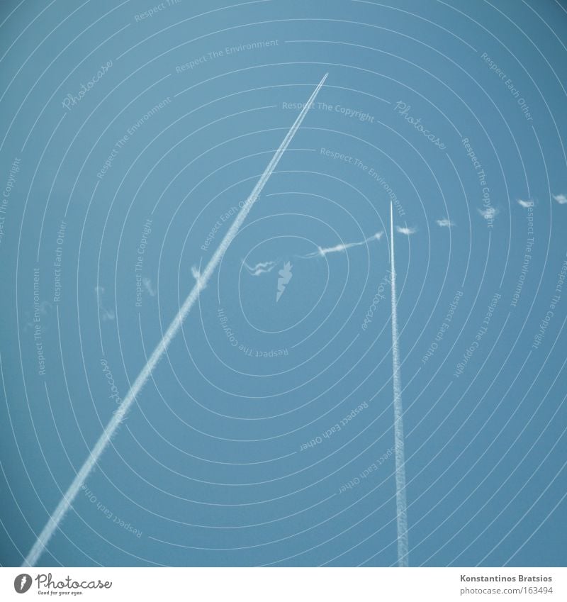 3,14 Kondensstreifen Flugzeug Himmel Fluggerät Luftverkehr Rohstoffe & Kraftstoffe Wasserdampf Triebwerke Pi