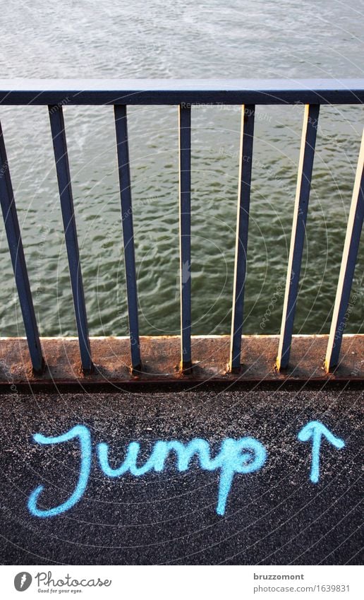 Van Halen Brücke, Düsseldorf Fluss Rhein Menschenleer Brückengeländer Stein Metall Schriftzeichen Schilder & Markierungen Hinweisschild Warnschild