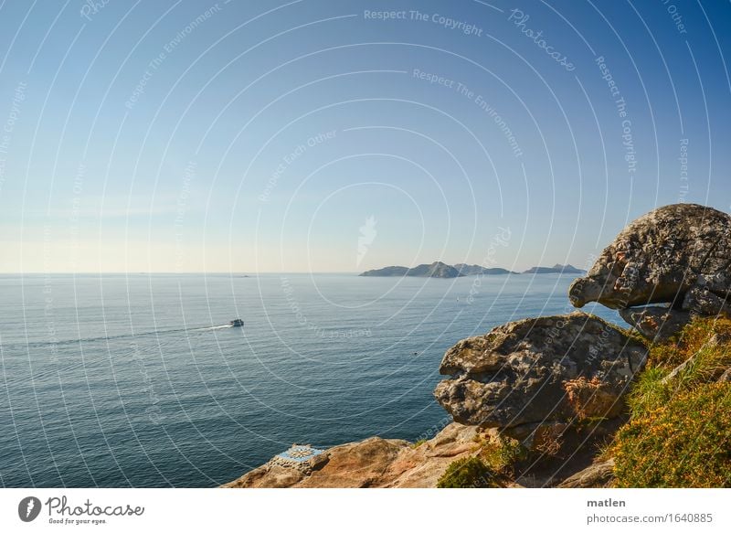 Jakobsweg Natur Landschaft Luft Wasser Himmel Wolkenloser Himmel Horizont Sommer Wetter Schönes Wetter Hügel Felsen Küste Meer Insel Jacht blau braun grün