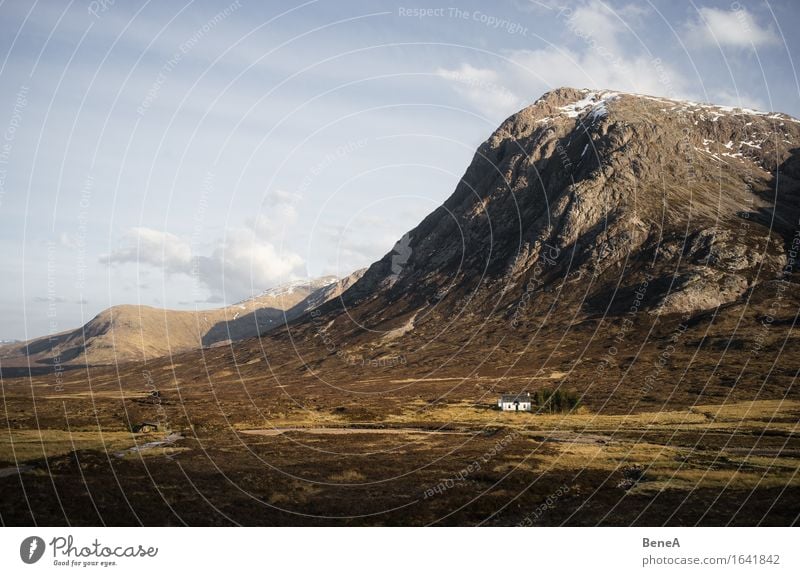 Buachaille Etive More Ferien & Urlaub & Reisen Berge u. Gebirge wandern Umwelt Natur Landschaft Pflanze Himmel Wolkenloser Himmel Horizont Wiese Feld Hügel