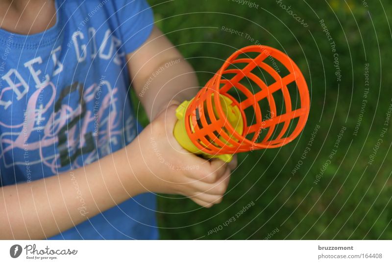 No Name Toy Farbfoto mehrfarbig Außenaufnahme Nahaufnahme Detailaufnahme Textfreiraum unten Tag Schatten Kontrast Schwache Tiefenschärfe Zentralperspektive