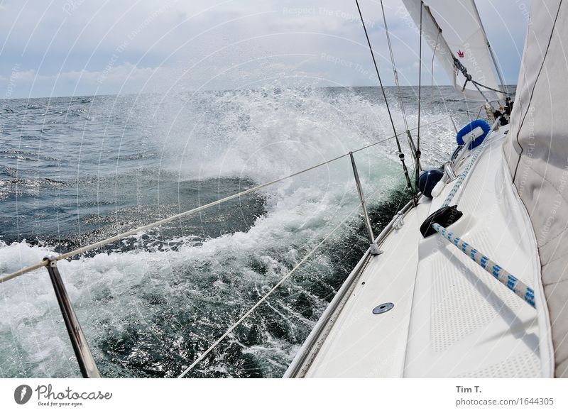 Wind Lifestyle Ferien & Urlaub & Reisen Abenteuer Ferne Freiheit Meer Wellen Umwelt Natur Wasser Ostsee Segeln Segelboot Segelschiff Farbfoto Außenaufnahme