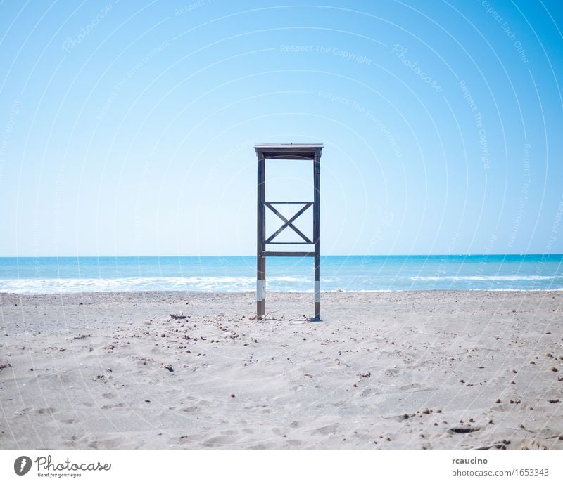 Rettungs-Turm am Strand Ferien & Urlaub & Reisen Sommer Sommerurlaub Wassersport Landschaft Meer Sand Schutz Wachsamkeit gewissenhaft Beratung Einsamkeit