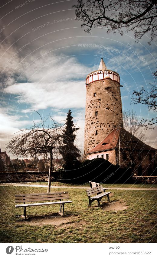 Wahrzeichen Landschaft Himmel Wolkenloser Himmel Baum Gras Zweige u. Äste Park Kleinstadt Stadtzentrum Haus Turm Bauwerk Gebäude Bautzen Wasserkunst Fassade